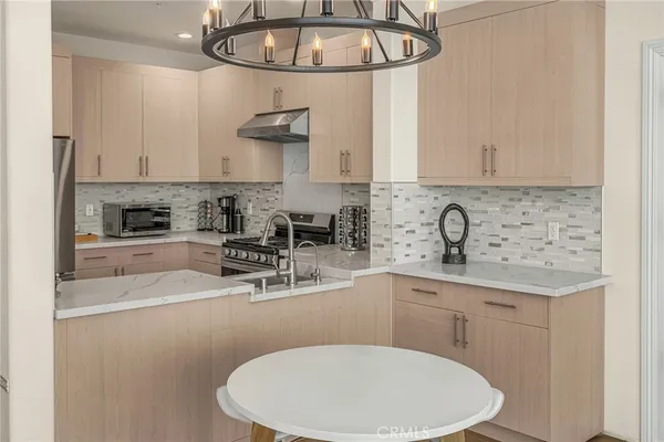 $459,900 | 1598 Long Beach Boulevard, Unit 410, Long Beach, CA 90813