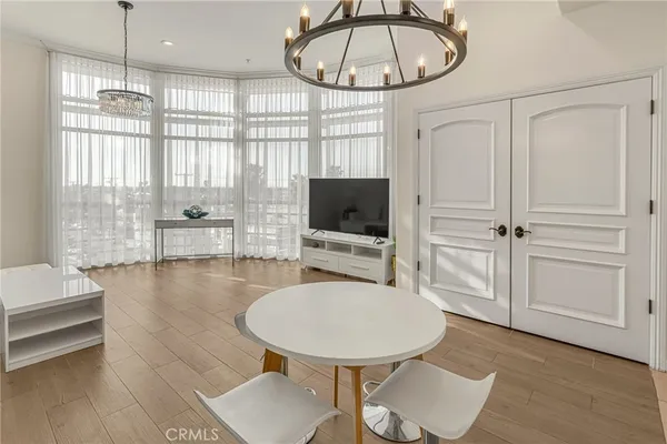 $459,900 | 1598 Long Beach Boulevard, Unit 410, Long Beach, CA 90813