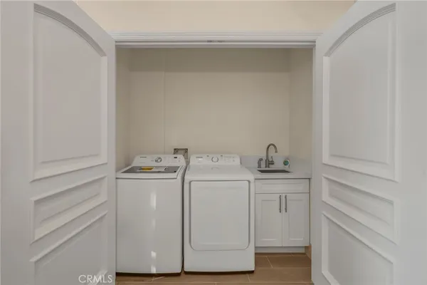 $459,900 | 1598 Long Beach Boulevard, Unit 410, Long Beach, CA 90813