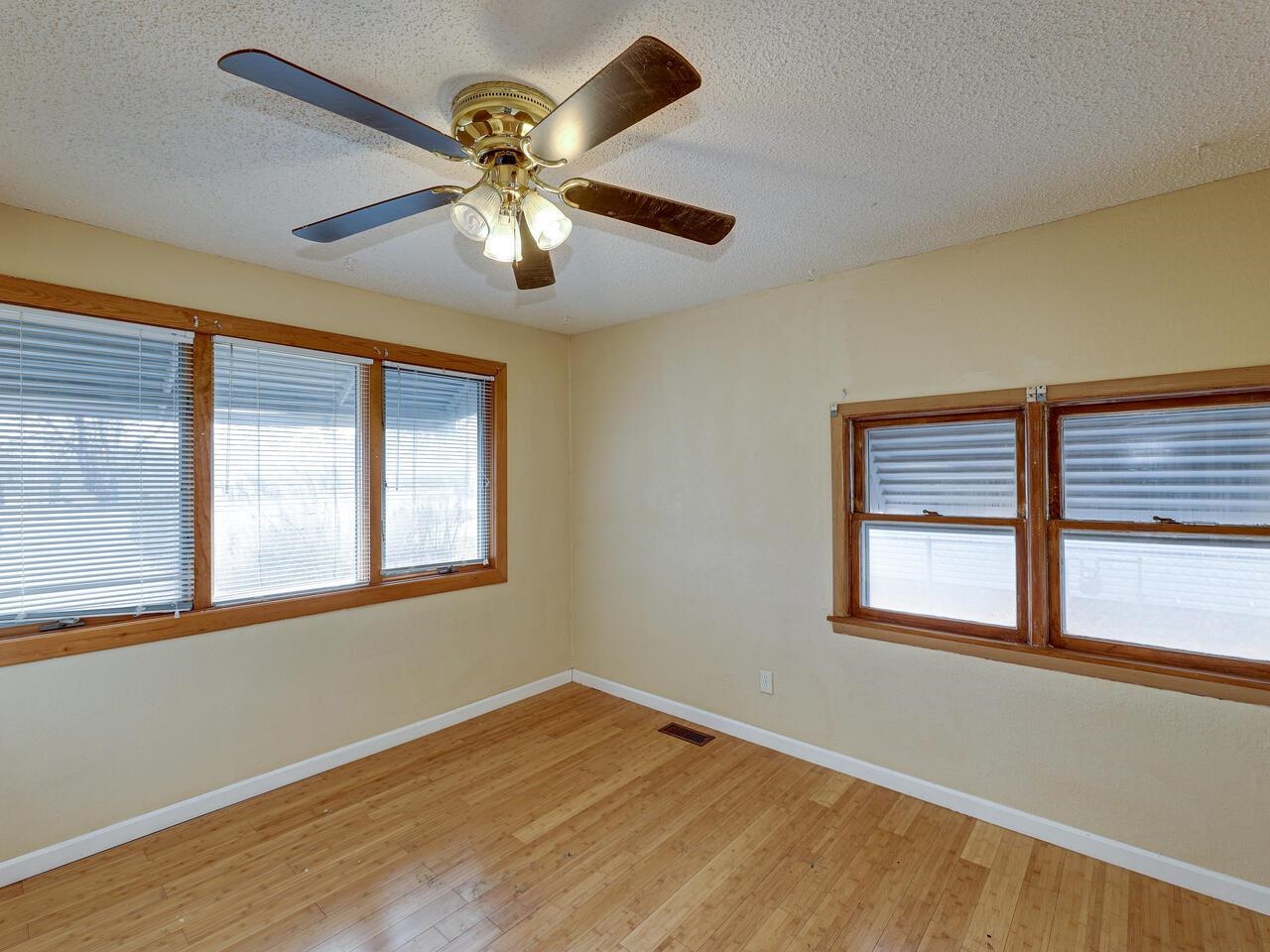 502 West 47th Street South Wichita, KS 67217 - Photo 13 of 33