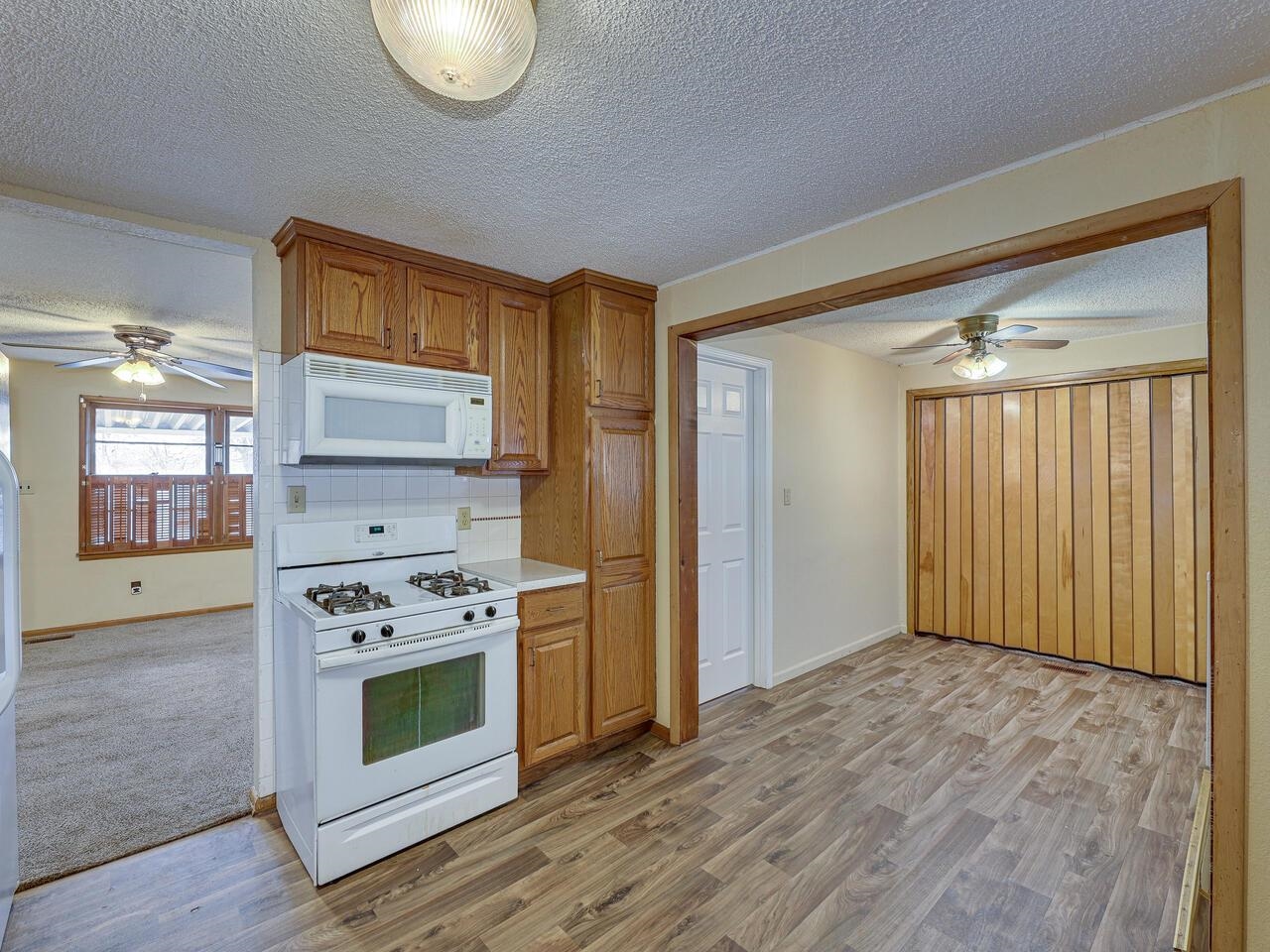 502 West 47th Street South Wichita, KS 67217 - Photo 9 of 33