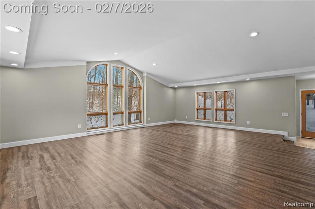 411 Rush Lake Road Pinckney, MI 48169 - Photo 10 of 56 Gallery Image 10
