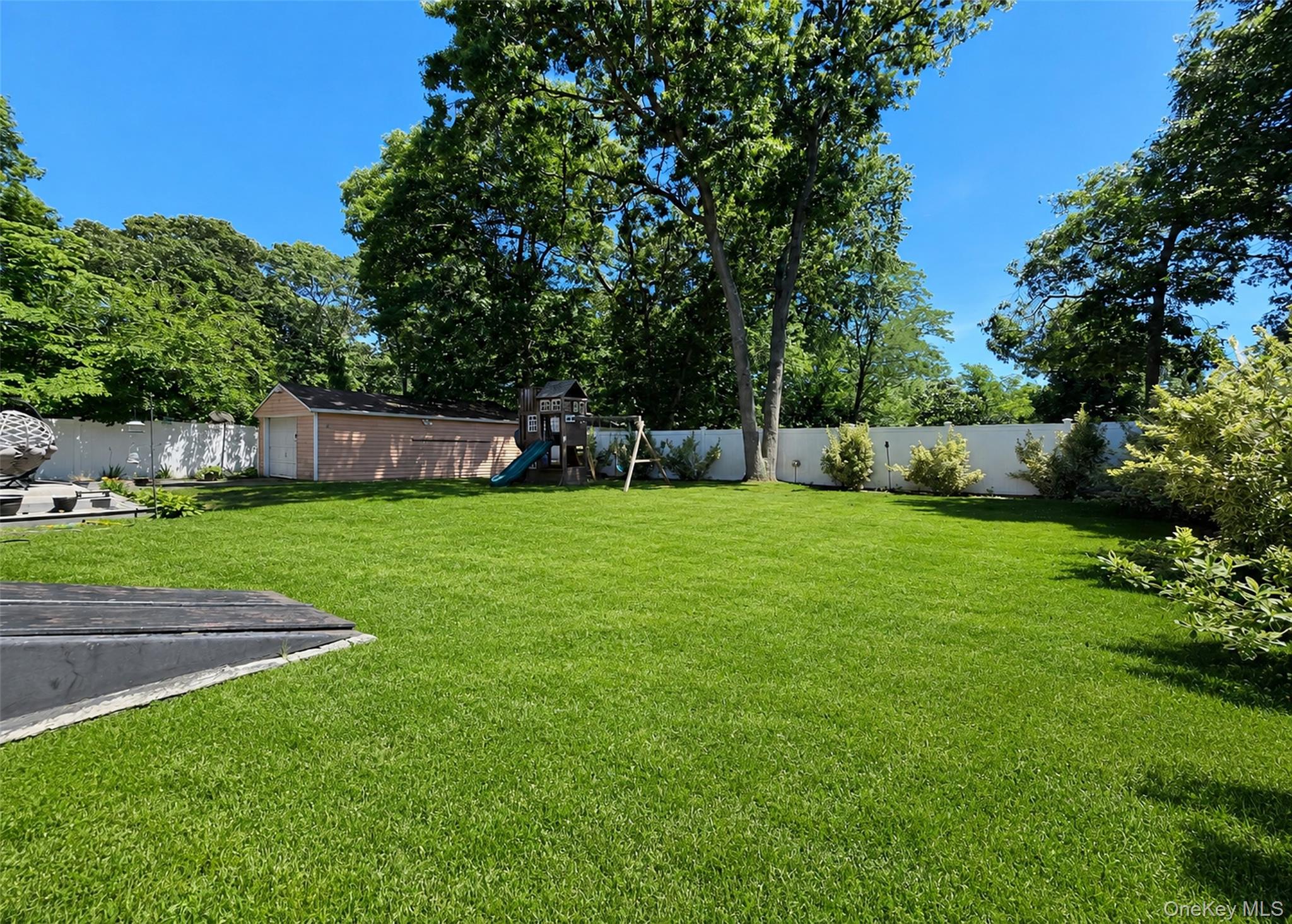 348 Furrows Road Holbrook, NY 11741 - Photo 22 of 22