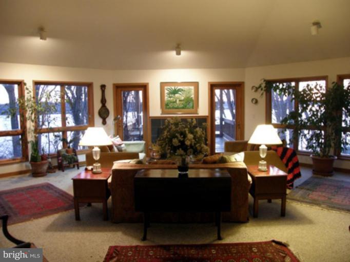 820 Knight Island Road Earleville, MD 21919 - Photo 10 of 30 Living Room