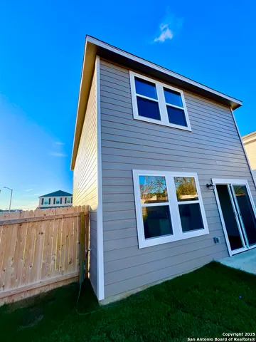 $1,400 | 3226 Golden Dandelion, San Antonio, TX 78222