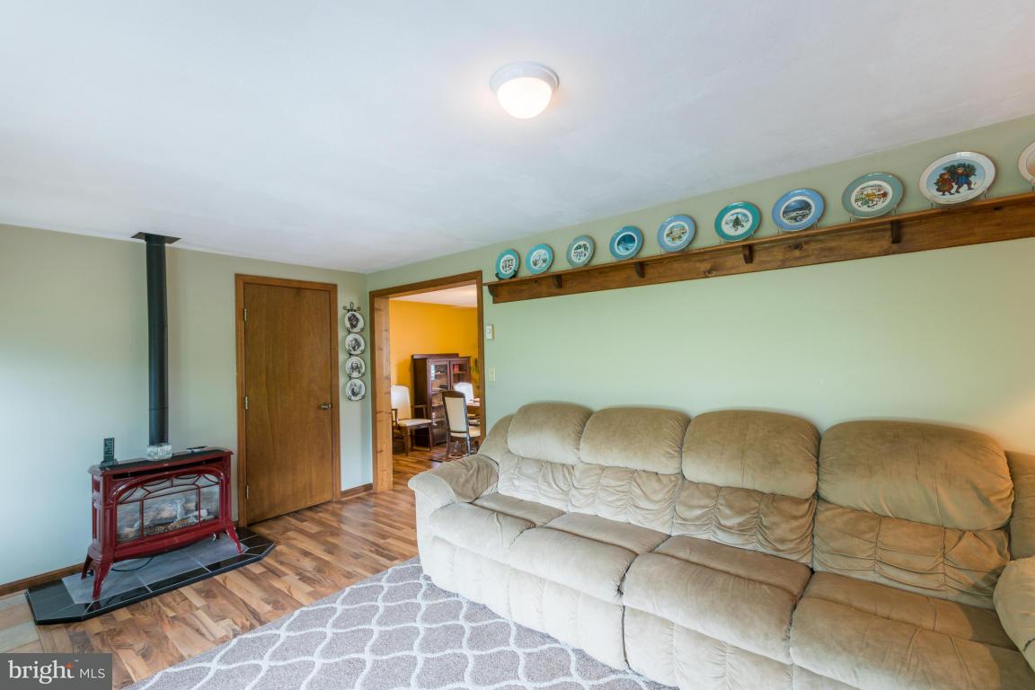 449 Hollow Road New Providence, PA 17560 - Photo 3 of 37
