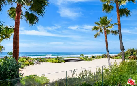 $38,500,000 | 31134 Broad Beach Road, Malibu, CA 90265