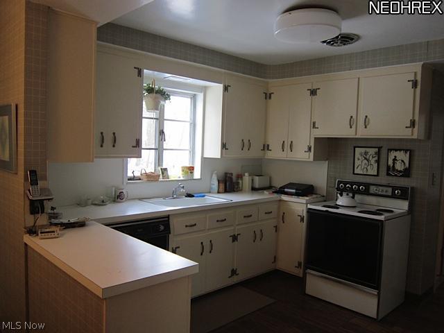 2420 White Road Cleveland, OH 44118 - Photo 6 of 10 Gallery Image 6