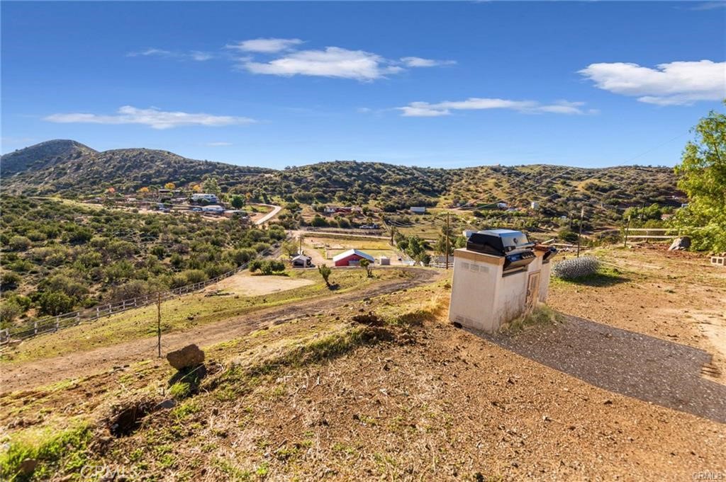 6401 Hubbard Road Acton, CA 93510 - Photo 19 of 20 a view of a city