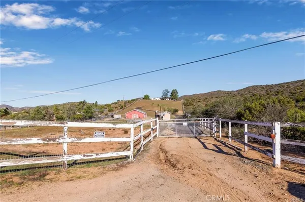 a view of a terrace with sky view