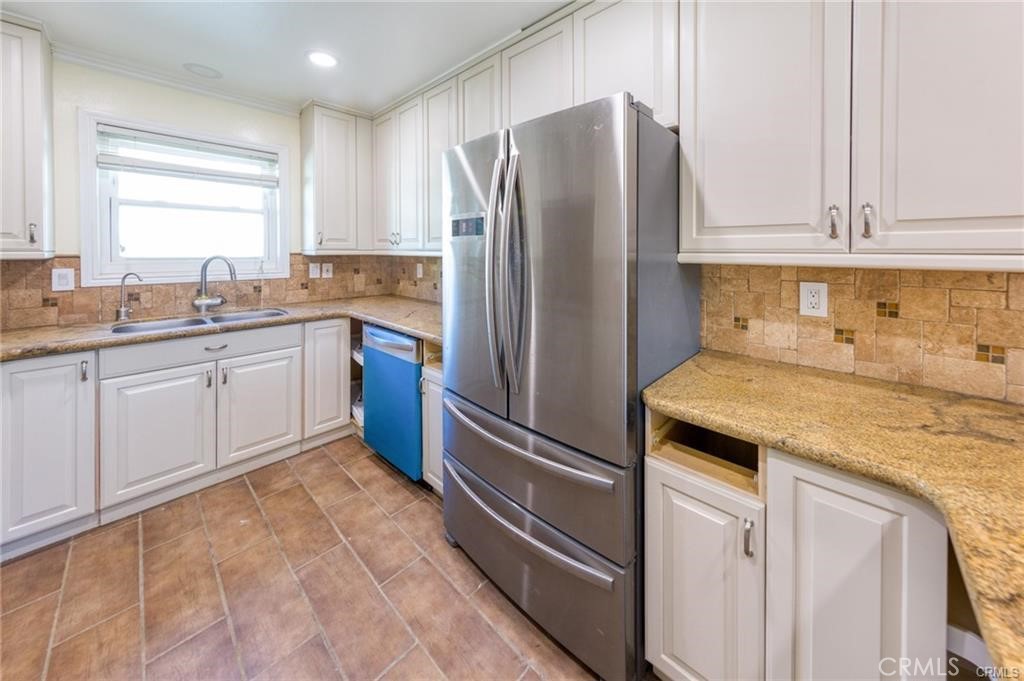 6401 Hubbard Road Acton, CA 93510 - Photo 5 of 20 a kitchen with stainless steel appliances granite countertop a refrigerator and a sink
