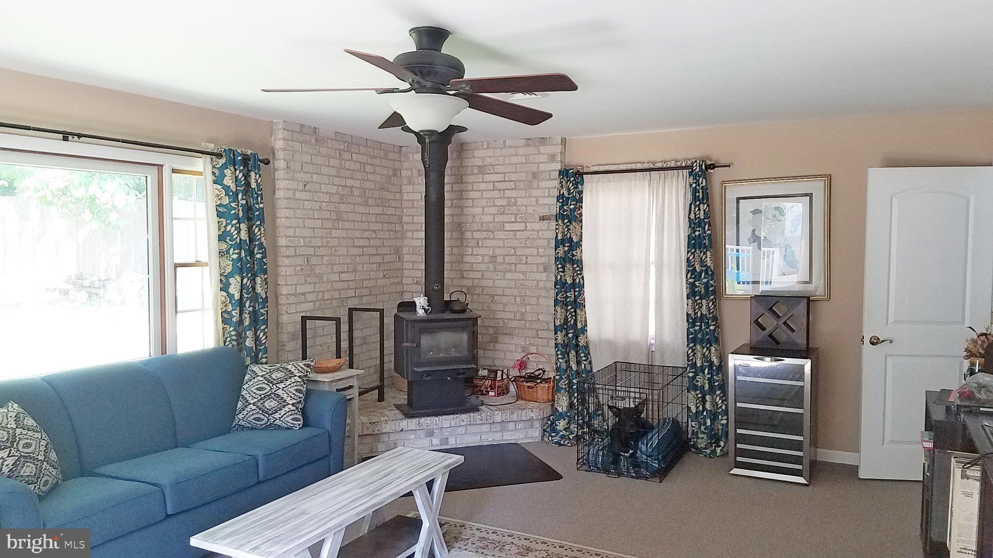 110 West Village Road Elkton, MD 21921 - Photo 12 of 23 Family Room 22 x 15