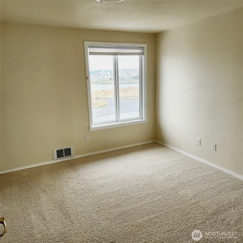 $1,750 | 3869 Saltspring Drive, Unit 2, Ferndale, WA 98248