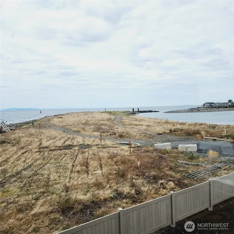 $1,750 | 3869 Saltspring Drive, Unit 2, Ferndale, WA 98248