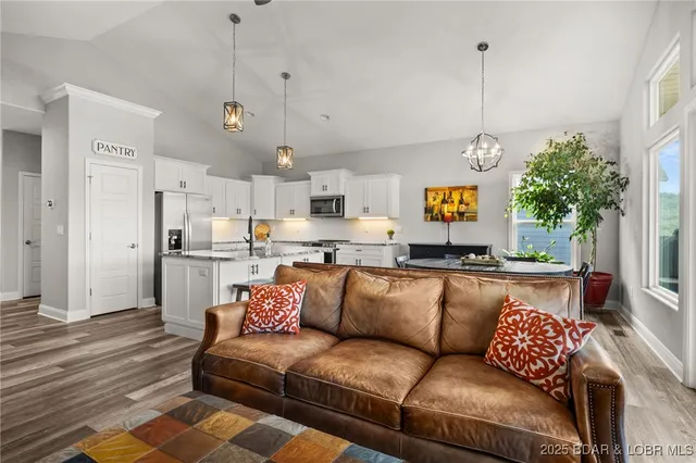 $679,000 | 62 Barolo Lane, Unit 22A, Camdenton, MO 65020