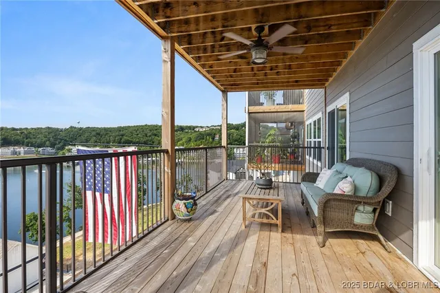 $679,000 | 62 Barolo Lane, Unit 22A, Camdenton, MO 65020