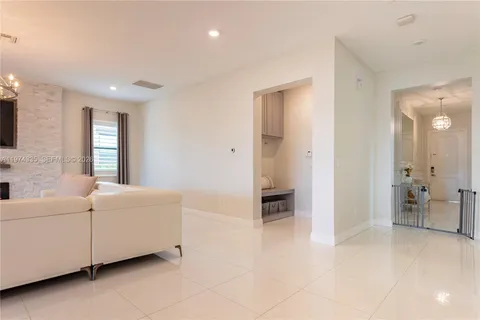 $8,000 | 8555 East Baypoint Circle, Parkland, FL 33076