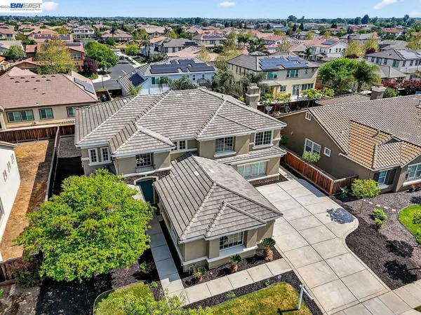$1,248,000 | 2024 Fitzgerald Way, Brentwood, CA 94513