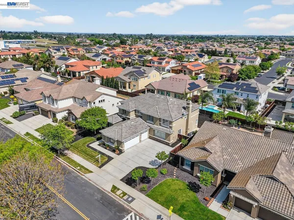 $1,248,000 | 2024 Fitzgerald Way, Brentwood, CA 94513
