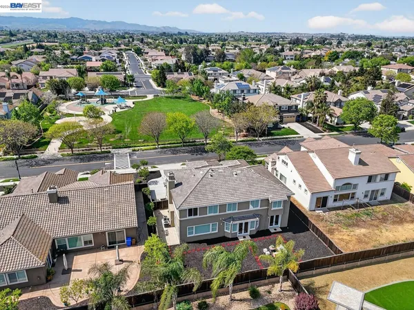 $1,248,000 | 2024 Fitzgerald Way, Brentwood, CA 94513