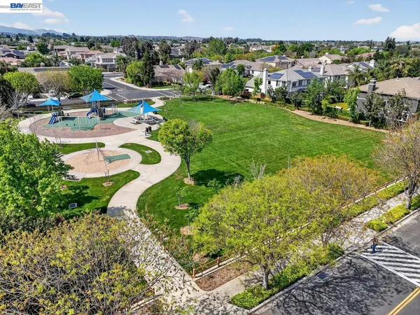 $1,248,000 | 2024 Fitzgerald Way, Brentwood, CA 94513