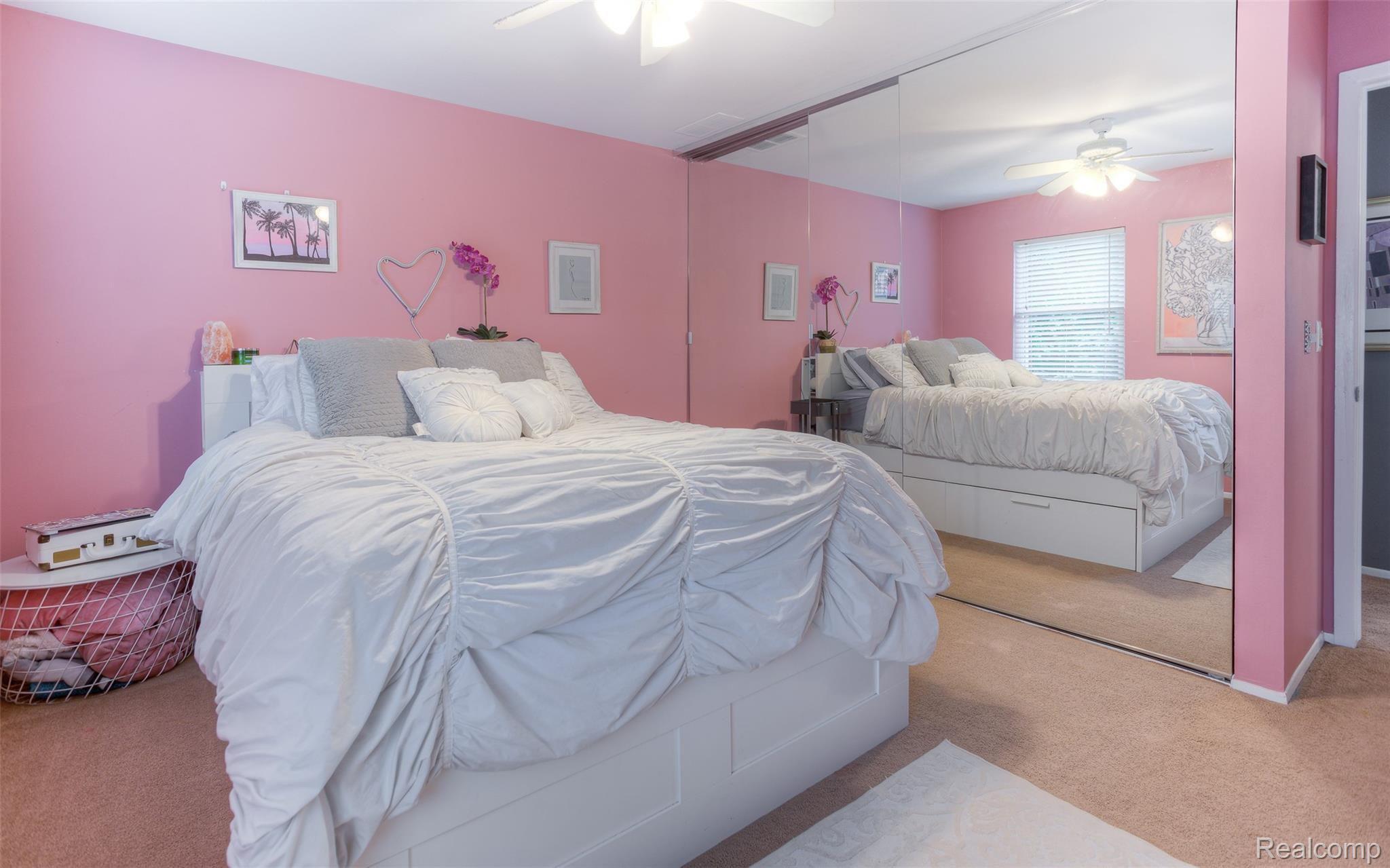 40757 Village Wood Road Novi, MI 48375 - Photo 35 of 48 40757 village wood interiors (34).jpg
