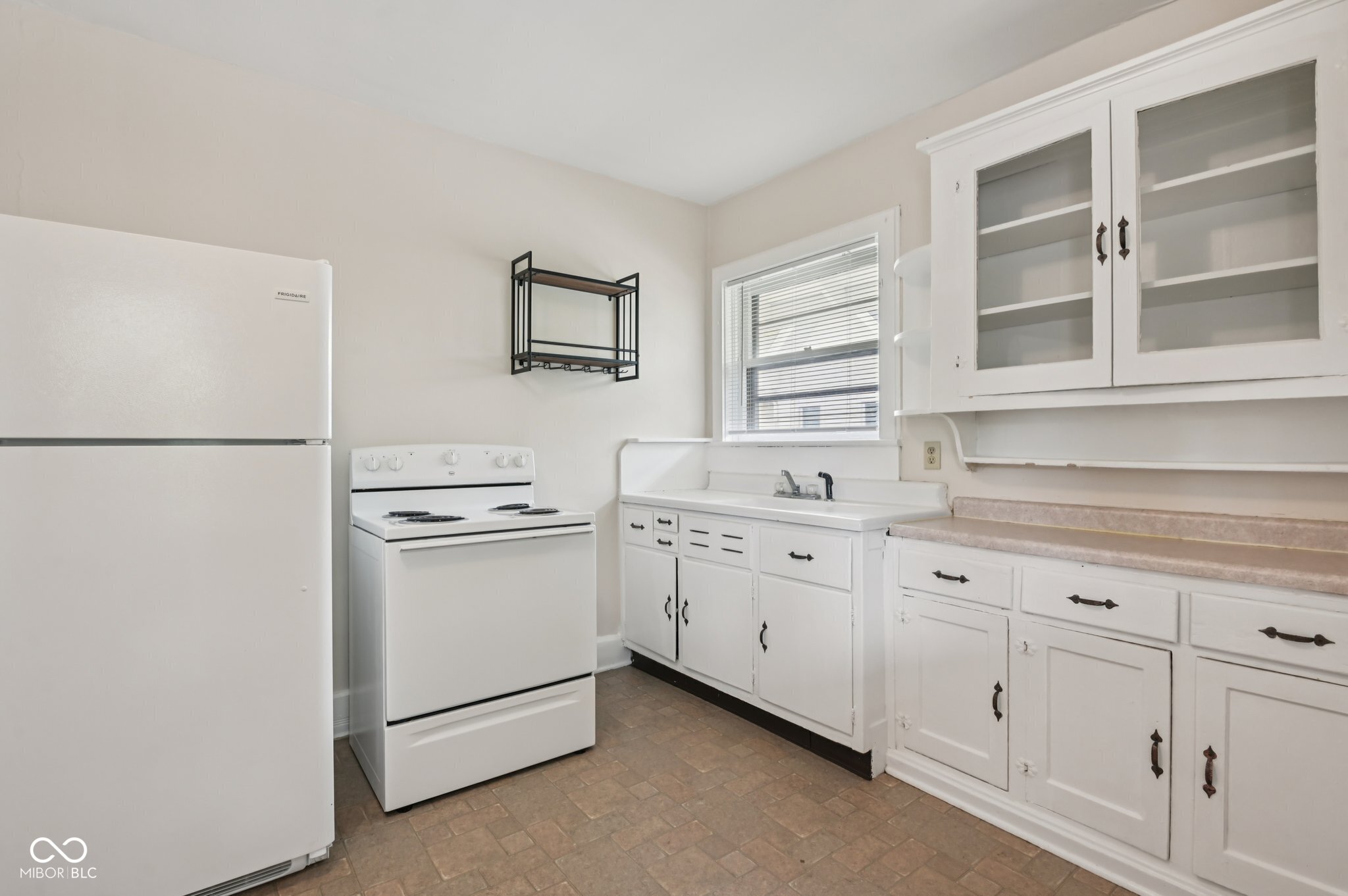 5334 East Washington Street Indianapolis, IN 46219 - Photo 11 of 24