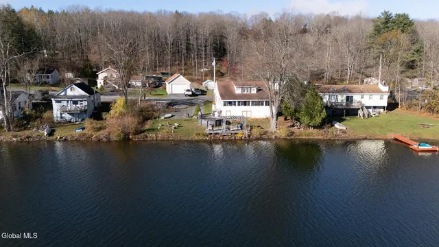 $274,898 | 172 Lake Road, Westerlo, NY 12023