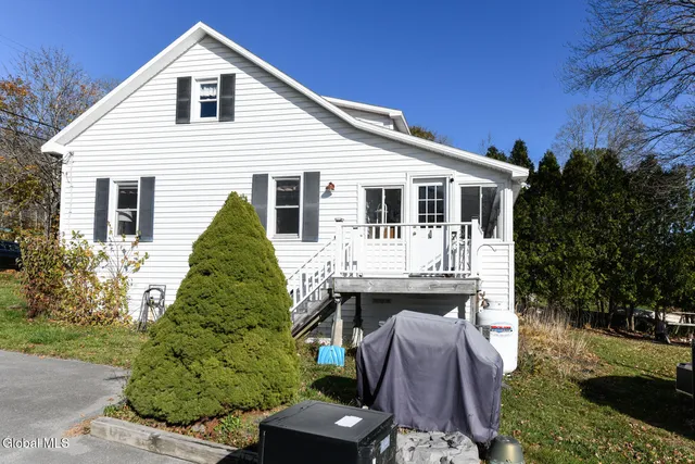 $274,898 | 172 Lake Road, Westerlo, NY 12023