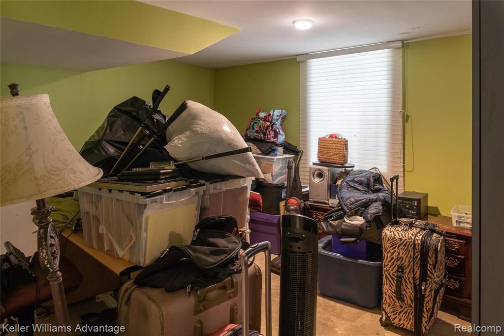 26073 Drake Road Farmington Hills, MI 48331 - Photo 32 of 39