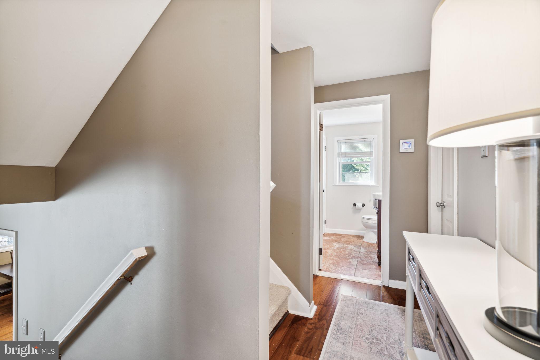 654 Wallace Drive Wayne, PA 19087 - Photo 19 of 35 Second floor hallway