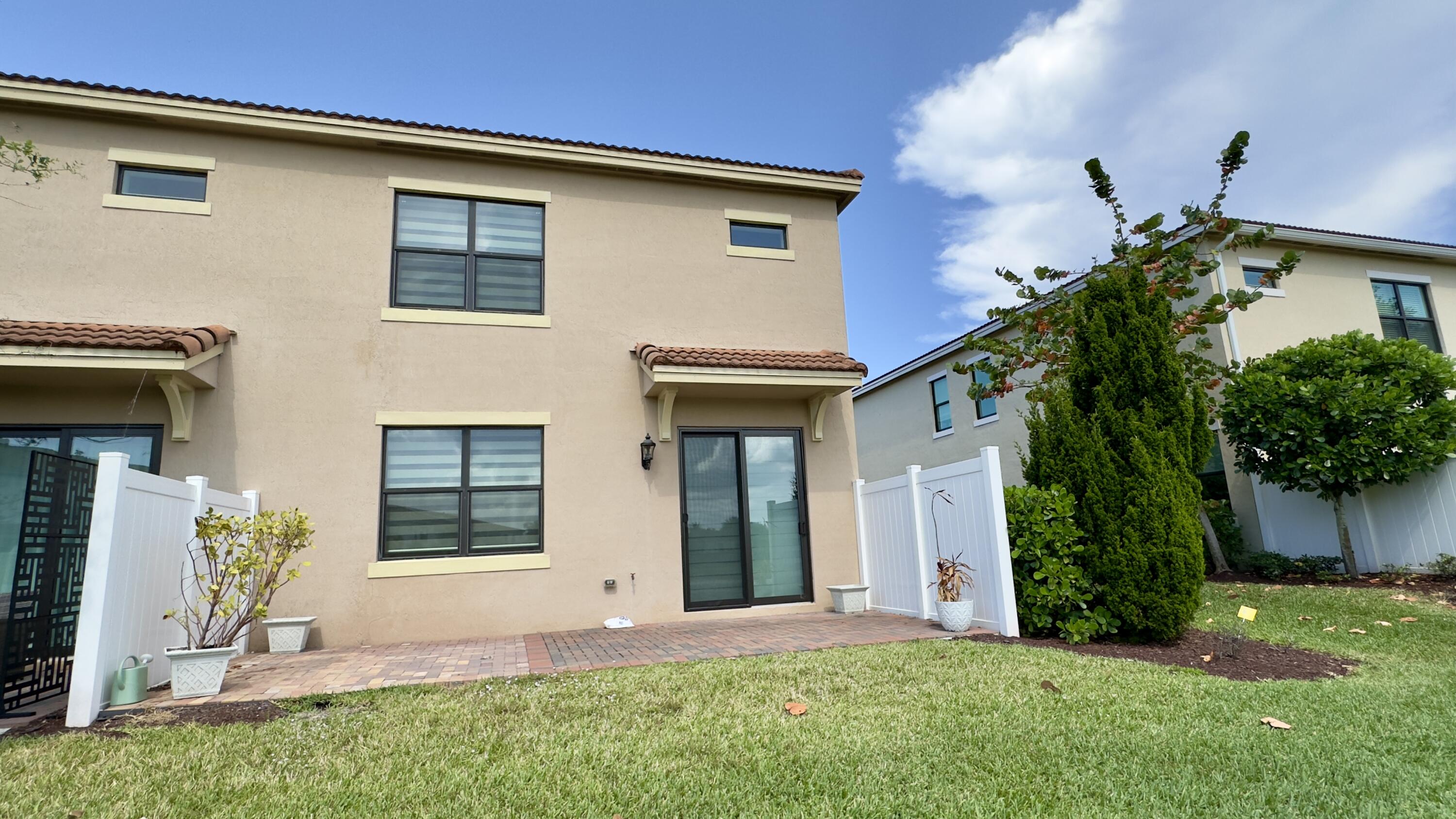 9486 Glider Way Boca Raton, FL 33428 - Photo 4 of 37 IMG_4431