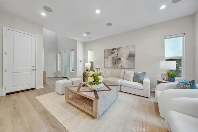 $2,000,000 | 120 Parkland Alley, Lake Forest, CA 92630