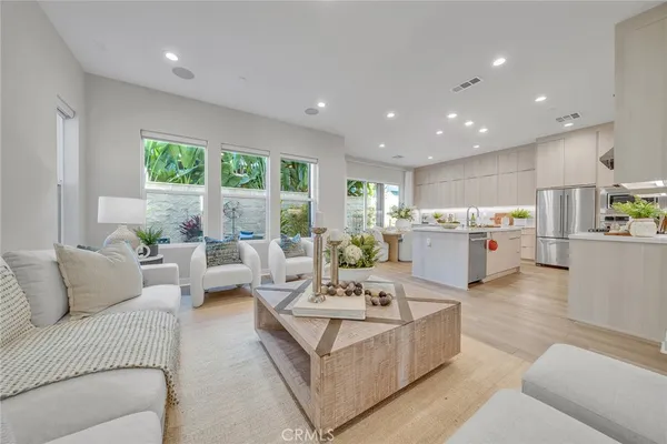 $1,928,000 | 120 Parkland Alley, Lake Forest, CA 92630