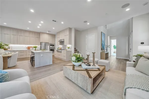 $1,928,000 | 120 Parkland Alley, Lake Forest, CA 92630