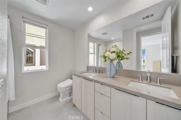 $1,928,000 | 120 Parkland Alley, Lake Forest, CA 92630