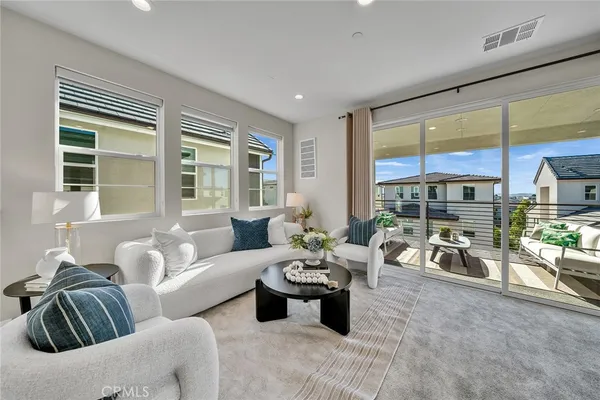 $1,928,000 | 120 Parkland Alley, Lake Forest, CA 92630