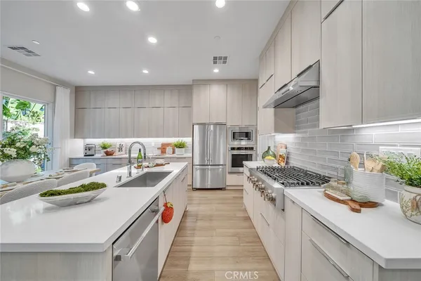 $1,928,000 | 120 Parkland Alley, Lake Forest, CA 92630