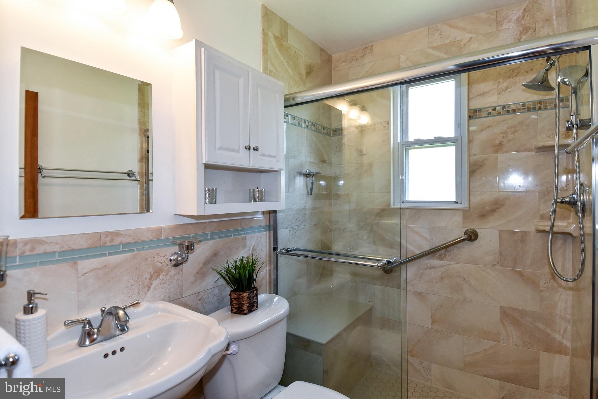 4512 Harvest Road Temple Hills, MD 20748 - Photo 18 of 23 Renovated full bath