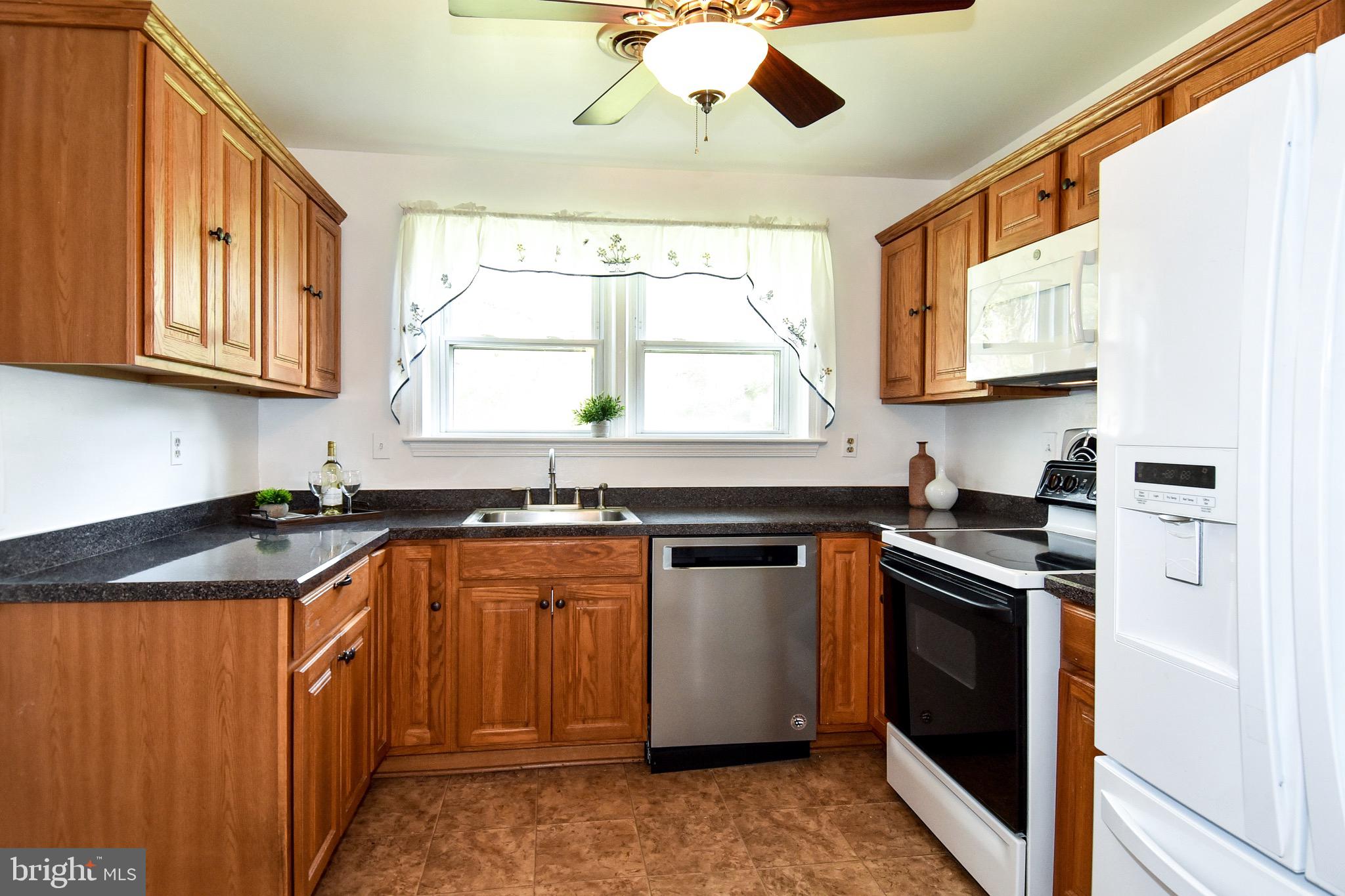 4512 Harvest Road Temple Hills, MD 20748 - Photo 8 of 23 Updated kitchen