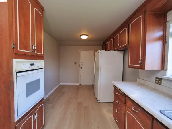 $649,000 | 138 Eldridge Avenue, Oakland, CA 94603
