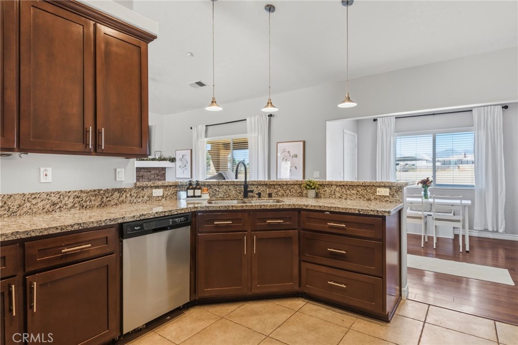 11385 Trinity Road Oak Hills, CA 92344 - Photo 10 of 38