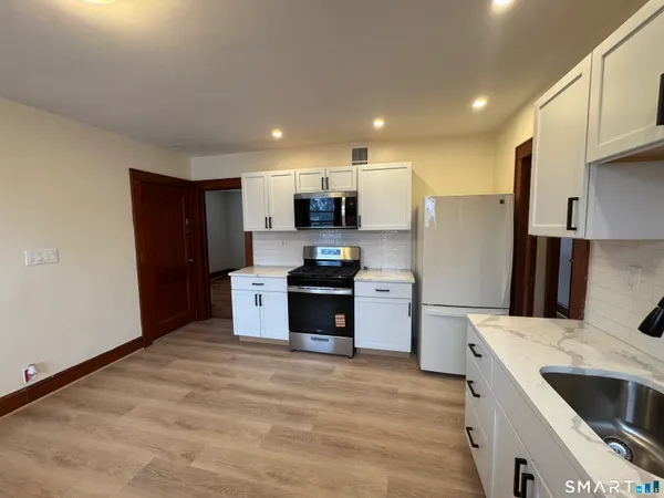 $2,500 | 120 Burritt Avenue, Stratford, CT 06615