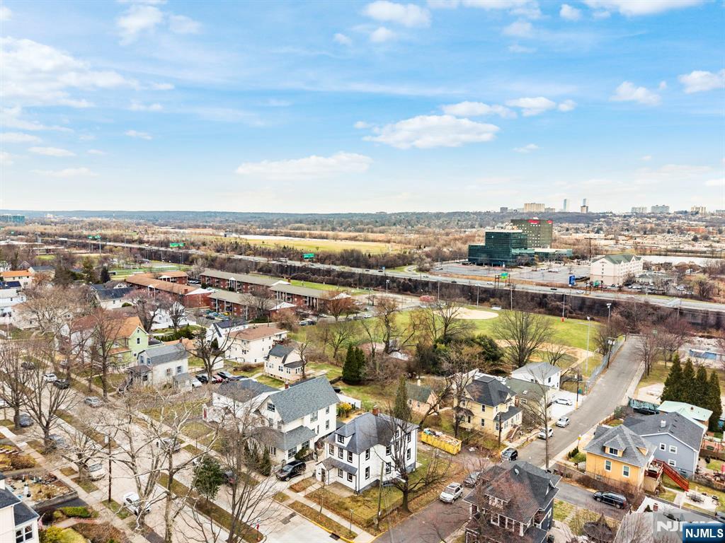 21 Overpeck Avenue Ridgefield Park, NJ 07660 - Photo 6 of 41