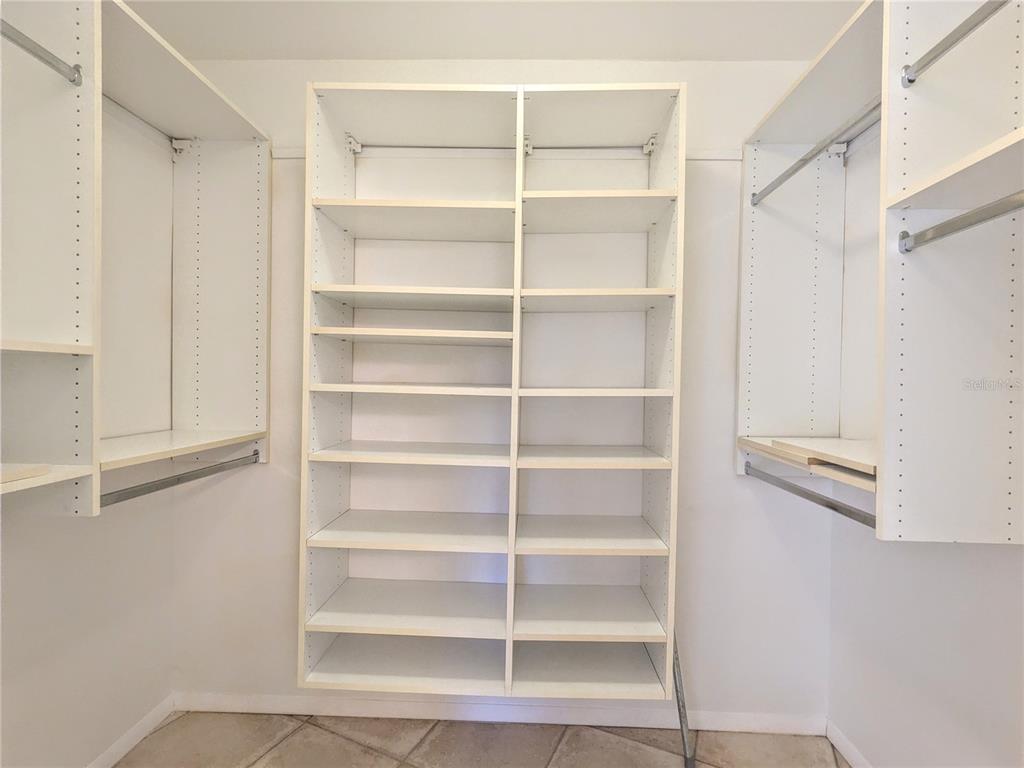 5456 Azure Way Sarasota, FL 34242 - Photo 21 of 44