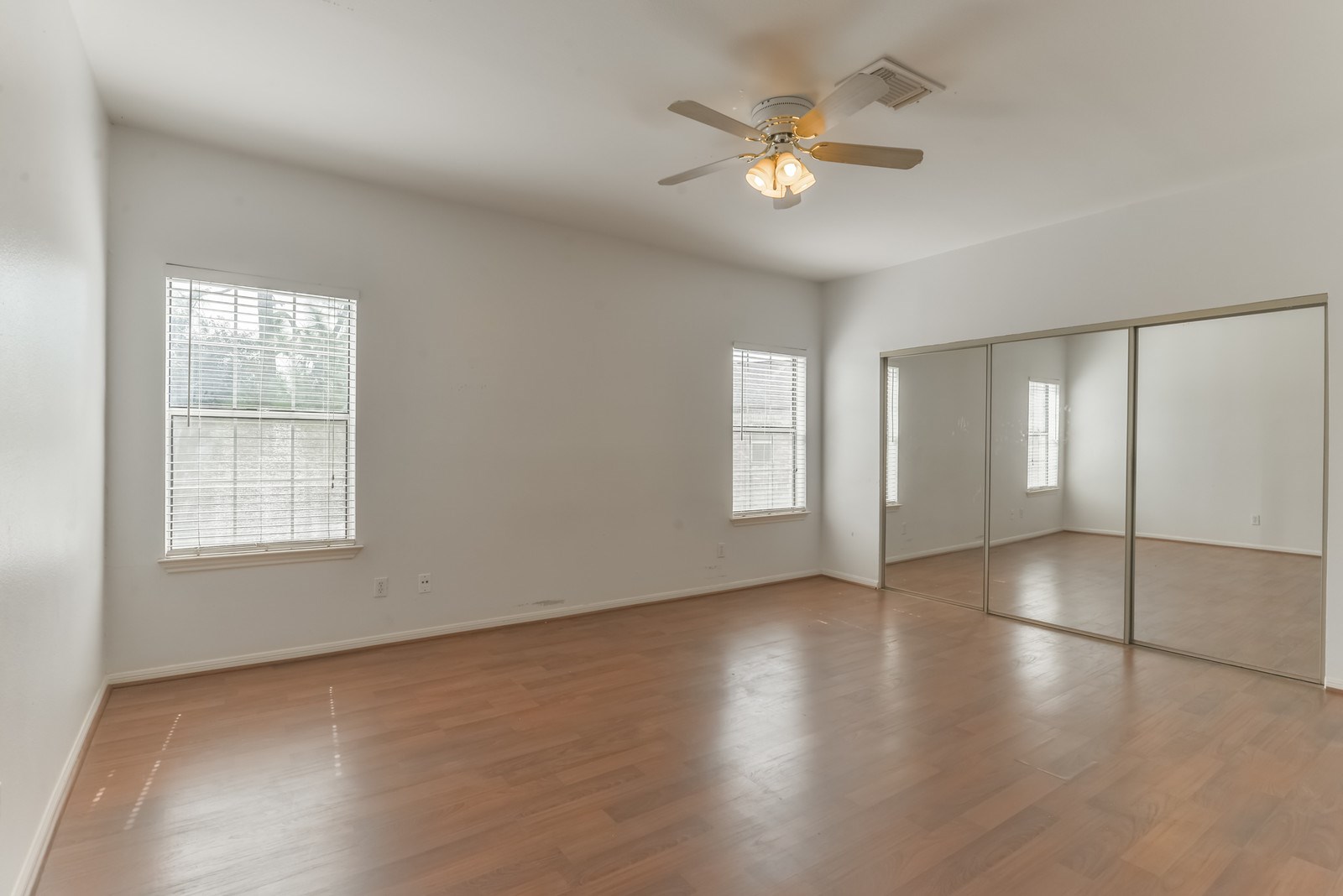 3126 Holly Hall Street Houston, TX 77054 - Photo 23 of 36