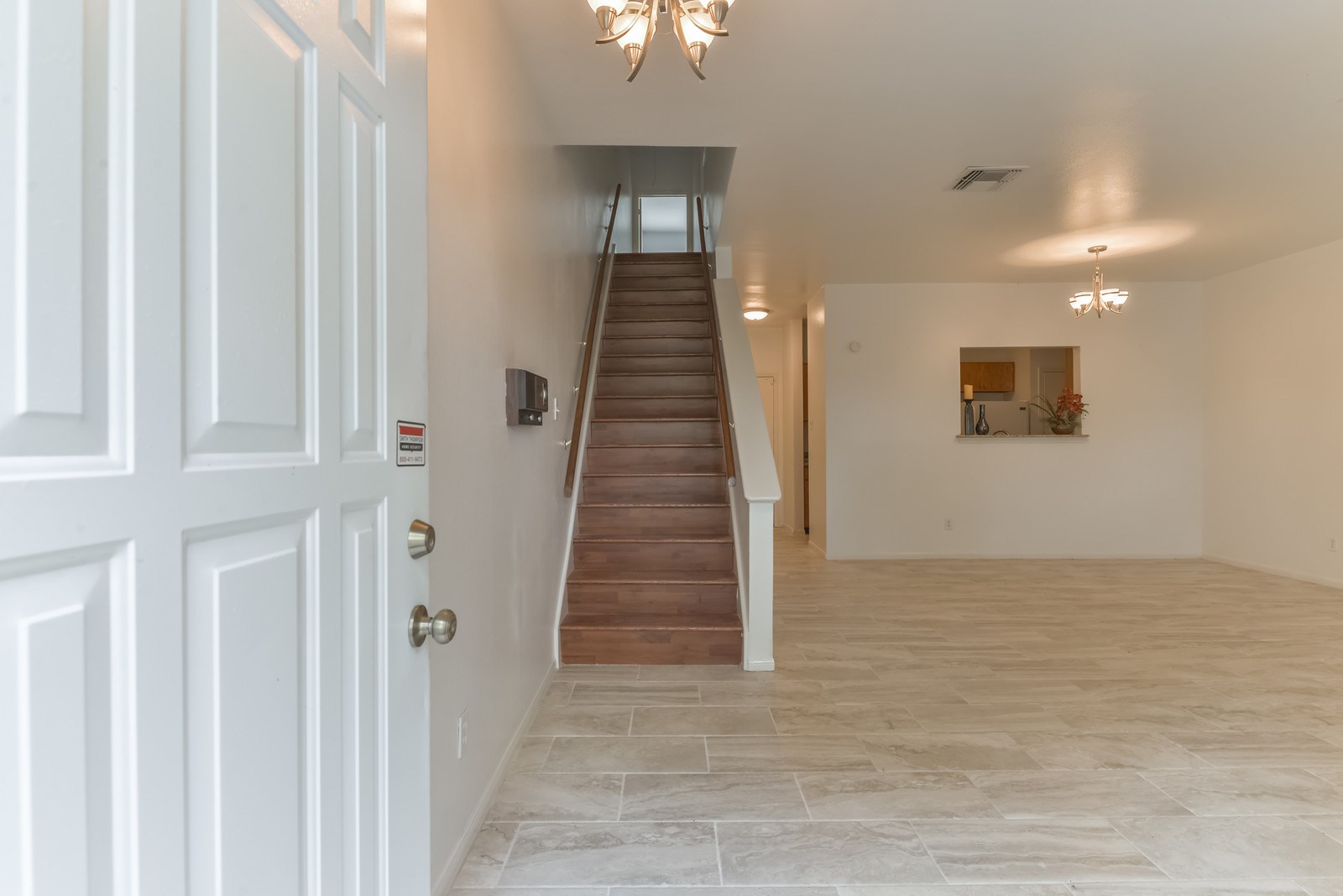 3126 Holly Hall Street Houston, TX 77054 - Photo 4 of 36 Enter the front door into the living area.