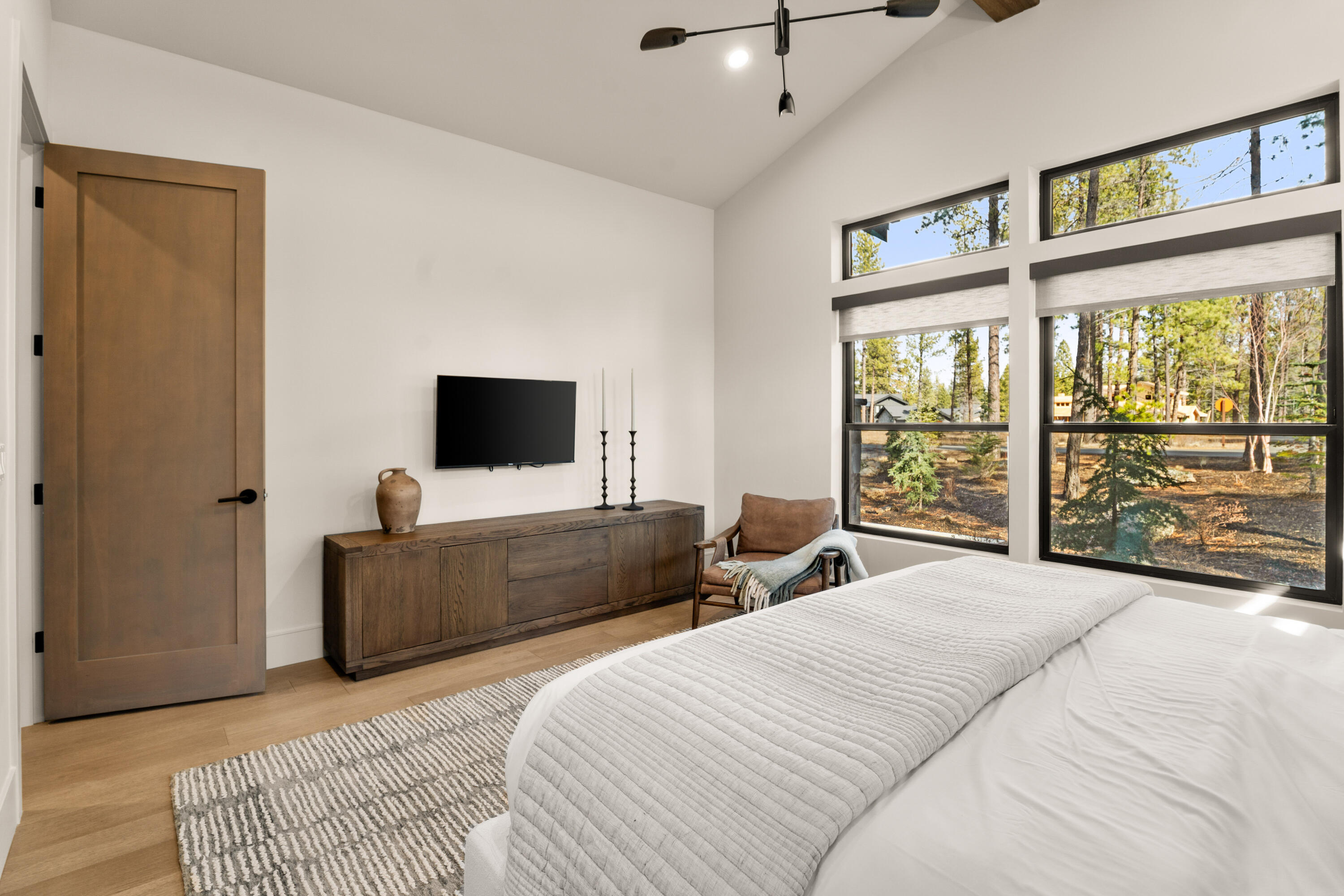 56350 Mirror Rock Loop, Unit 360 Bend, OR 97707 - Photo 30 of 86 22-Bedroom