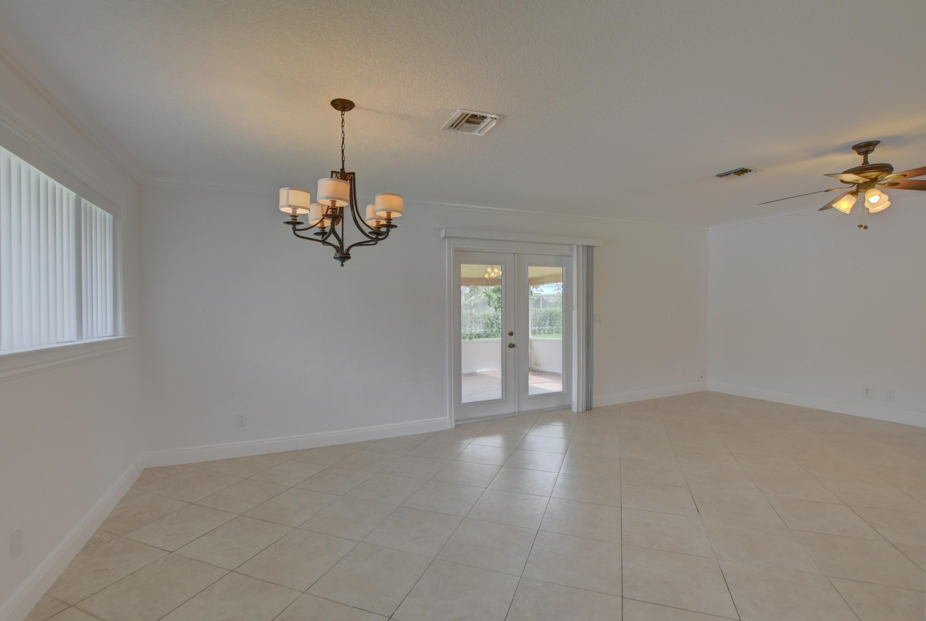 821 Southwest 3rd Street Boca Raton, FL 33486 - Photo 4 of 12 Living/Dining