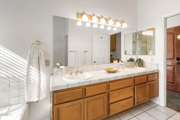 a view of a back yard of the house